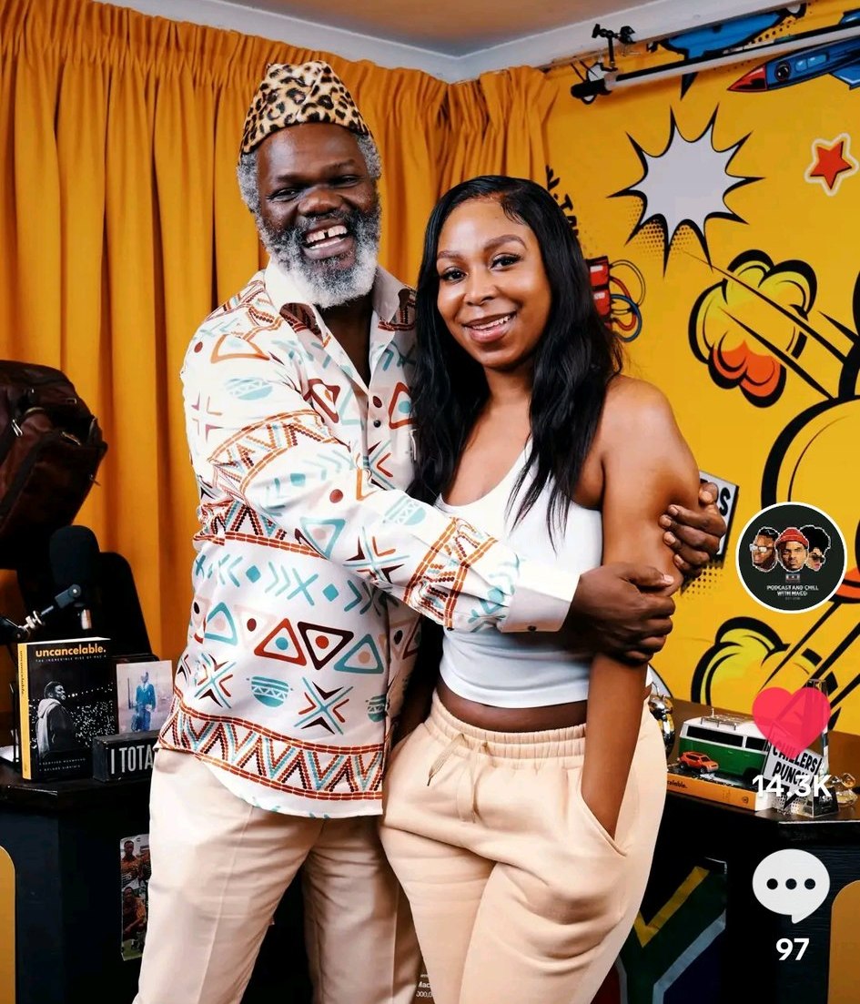 Why is he holding her like that?
#Soapies TV