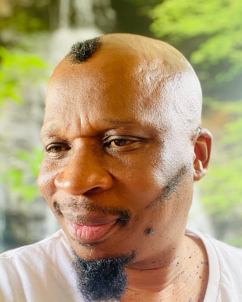Desmond Dube displays his new haircut
