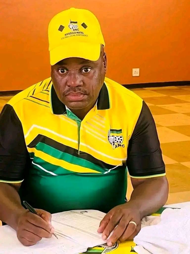 Rest In Peace 

Sthanduxolo High School principal Mr Khomo sh0t and k!lled insid…