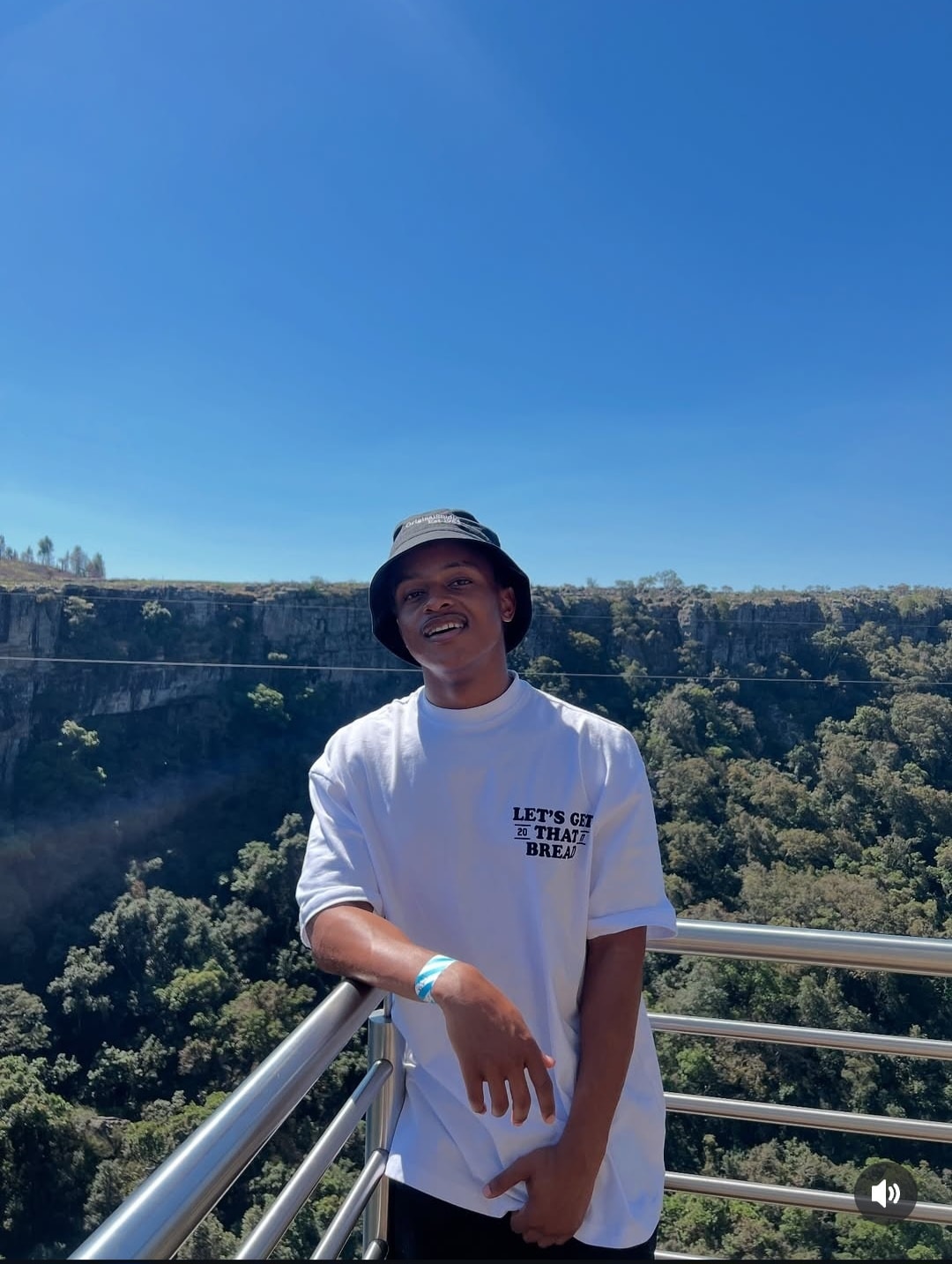 Mpendulo always looking fresh