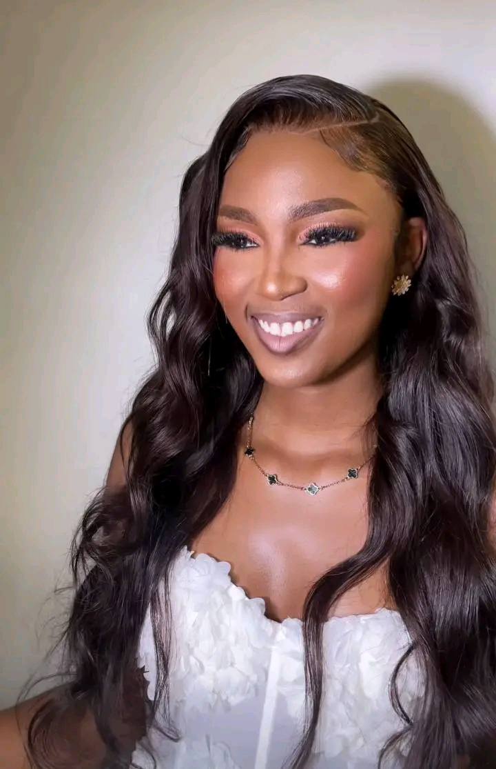 She ateeeeeee 
Gorgeous Kayb