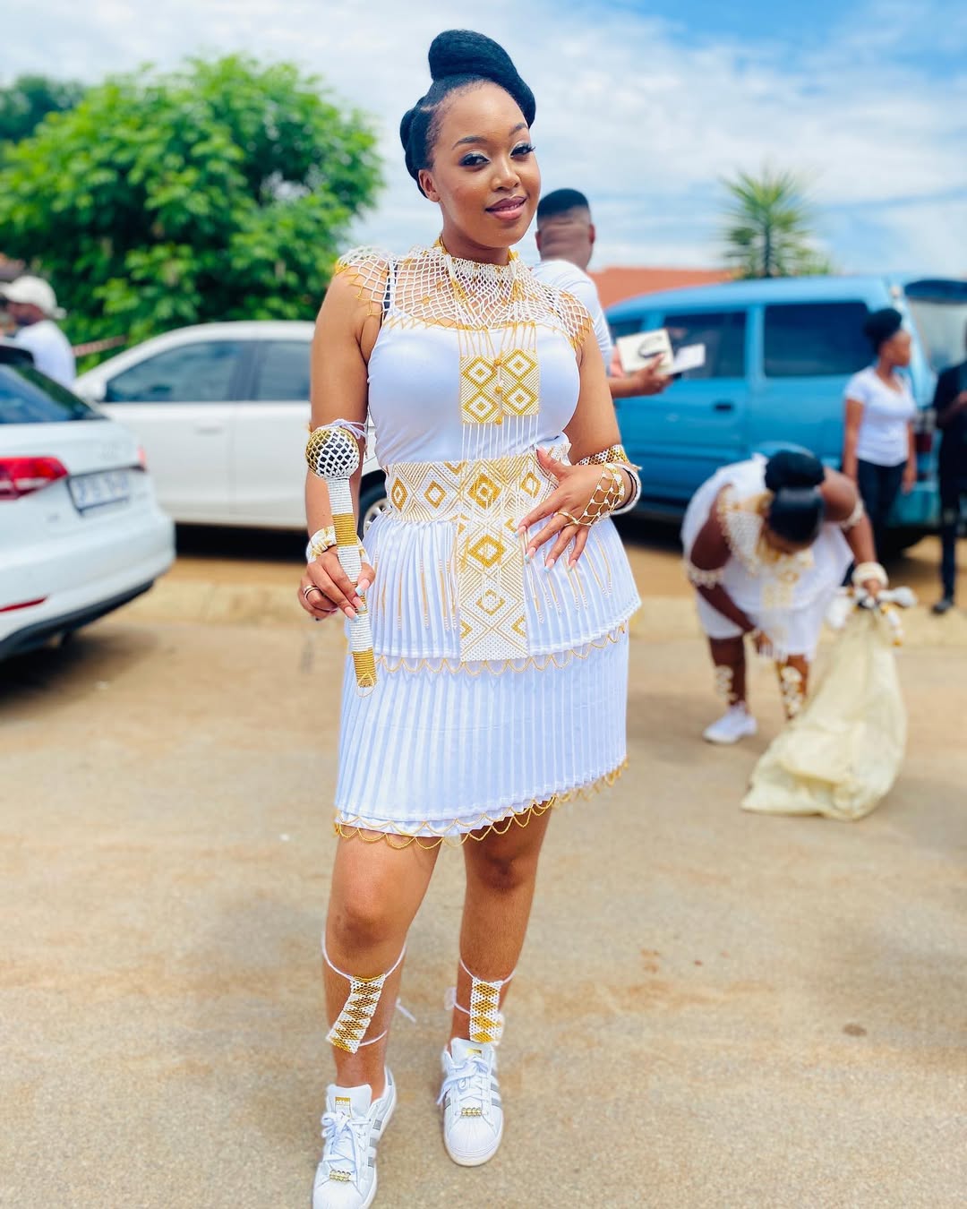 This Pretty at her wedding celebration with Lehasa 
The out fit 
#SkeemSaam #fbl…